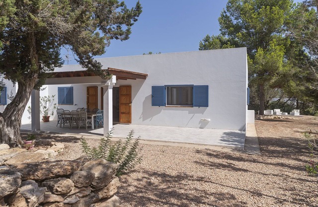 ES LLIRI BLANC - Maravillosa casa con vistas al campo y WiFi gratis.