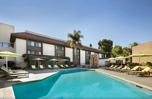 Escape The Hustle and Bustle! w/ Pool, Pet-Friendly, Near River Oaks Park!