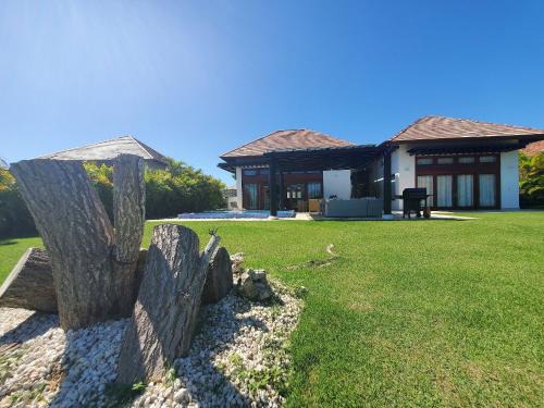 Espectacular Villa Tropical de 2 hab/con Piscina Privada y BBQ