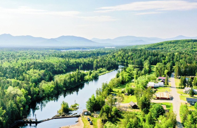 Eustis Chalet - An outdoor lovers paradise