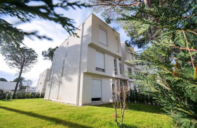 Evergreen Apartment San Pietro