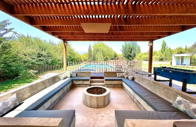 Exclusive House with Pool