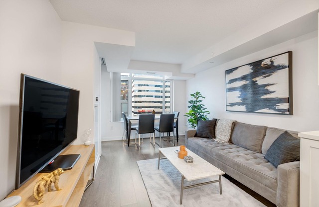 Executive Monthly 2BR/2Bath Luxury Condo - Downtown Toronto