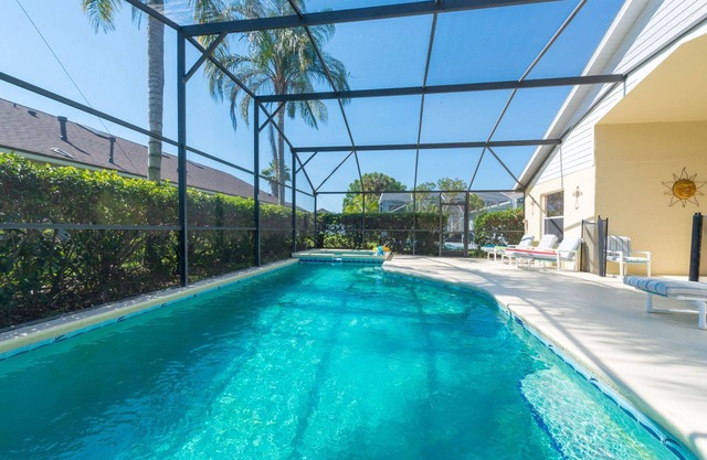 Villa privada ejecutiva de Disney, piscina de 30 pies, spa, King, TV de alta definición, Netflix, Wifi