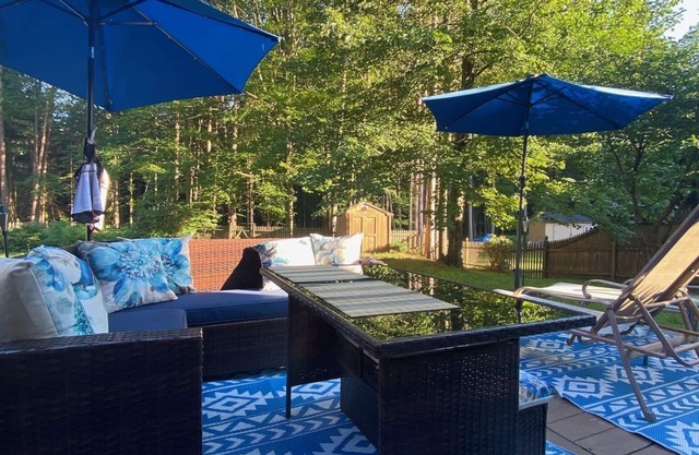 Executive Townhouse located close to Saratoga Lake, Available Sept 1-Dec 31.