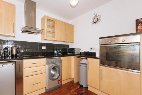 Exhilarating 2BD Flat with Outdoor Patio Dublin!