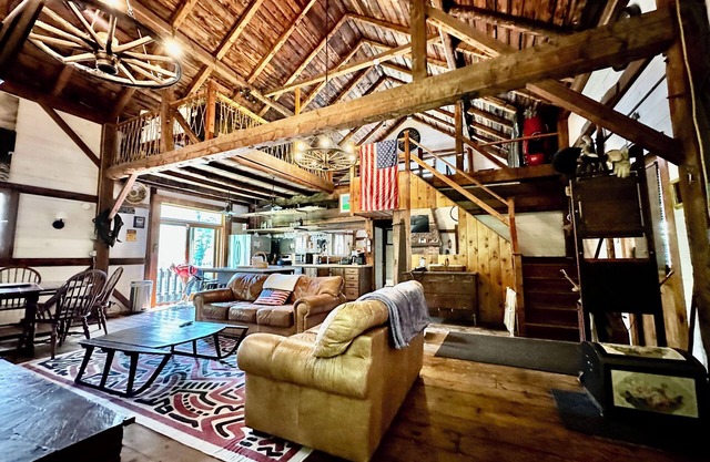 Experiencia Rustic Historic Vermont Barn