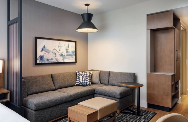 Experience Top Relaxation: Modern Room w/ Free Breakfast | 5-Min Walk to Airport
