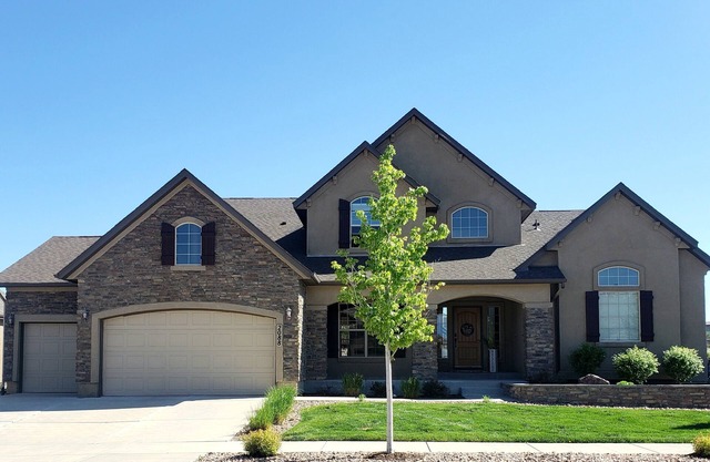 EXQUISENT PROPERTY.5 MIN FROM AIR FORCE. 5200 SQ FT. 5 BR. 5 BR. 5 🔥PLACES.