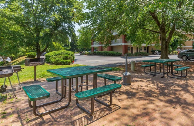 Extended Stay America Suites Greensboro Big Tree Way