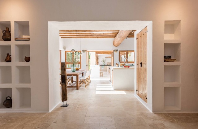 Elegant Restored Luxury 600 year old Farmhouse I Las Chumberas I 6 Bedrooms I Stunning Views I Santa Gertrudis
