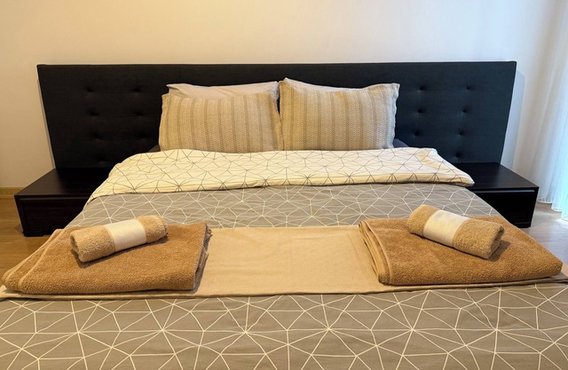 Fabulous 4-bedroom building with AC in Istanbul