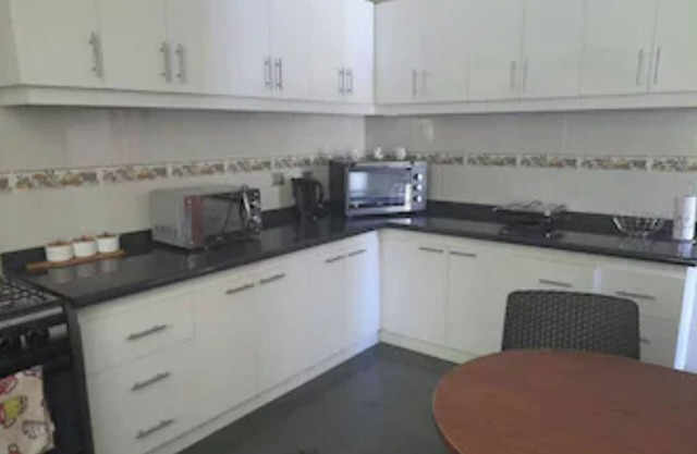 Fabulosa Casa 12 personas , ambiente familiar a 10 minutos lago Villarrica