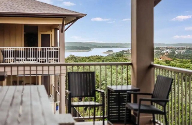 Fabulous lake view lake view in Texas hill country your getaway awaits.