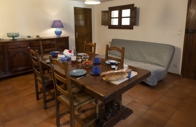 Frente a la huerta y los Alpes, Albergue Montagne de Lure para cinco personas