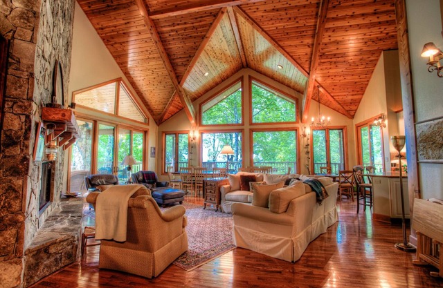 Fairway Mountain Villa; Privado / cerrado Mountain Air, jacuzzi, lujo! Asheville, opiniones y más!