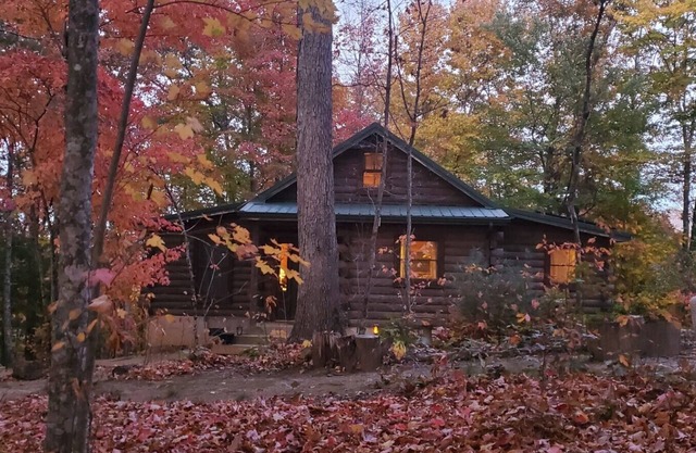 Cabin on 11 acres with Lake/Mtn. Views.