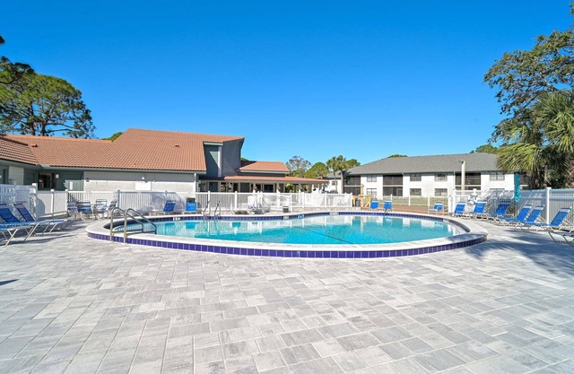 15% Off 3+ nights August only!