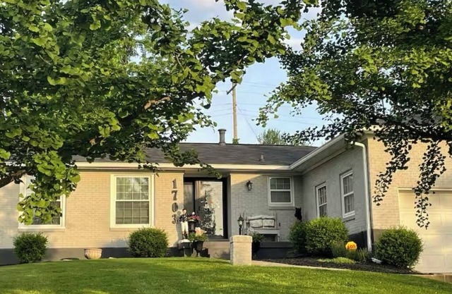 Family Friendly Derby City Getaway - minutes from track and festival grounds