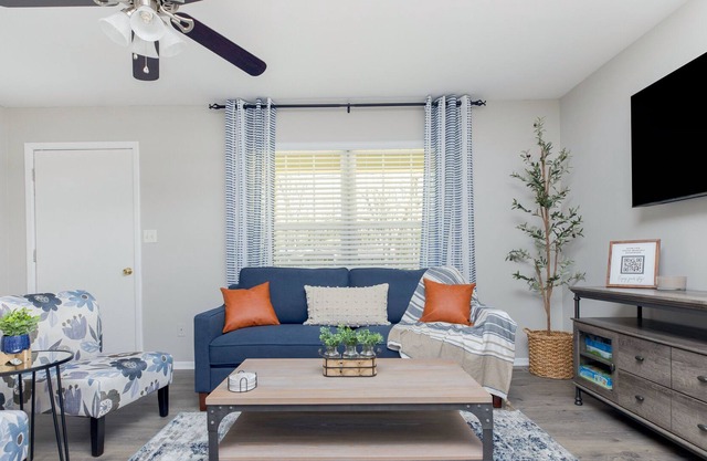 Perry Fairgrounds | Fenced Backyard | Family Friendly 3BR