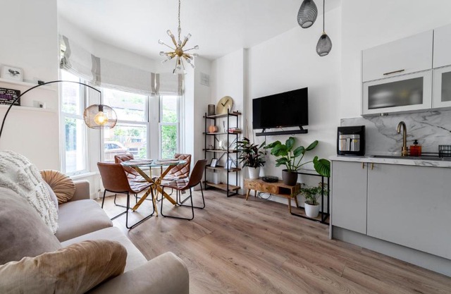 Fantastic 2BR flat wgarden, West Norwood