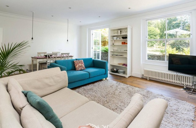 Fantastic 3 Bedroom Flat West Hampstead