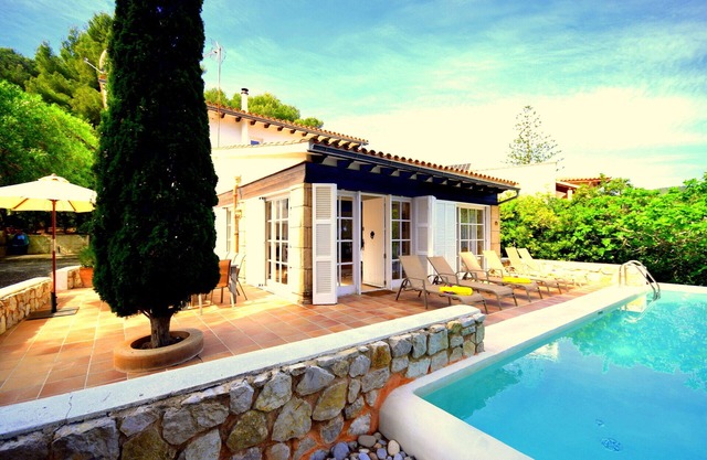 Fantástica villa Cala Padri con vistas al mar y piscina privada en d.