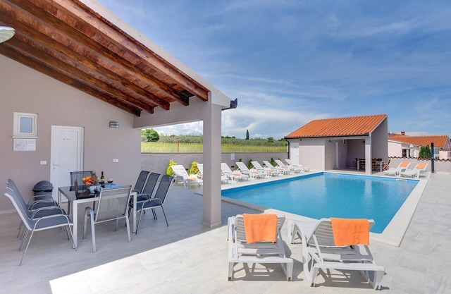 Fantástica villa con piscina privada, zona de barbacoa