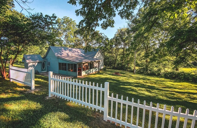 Casa rural, 160 acres, y milla de río privado