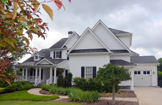 Escapada estilo granja en un entorno exquisito ubicado en Johns Creek / Suwanee, Georgia.