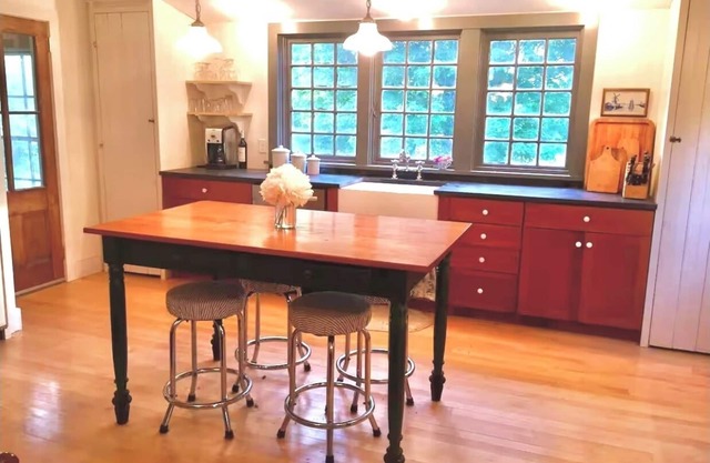Bonita granja con cocina AGA - 2 Master Suites - 3 millas de Great Barrington