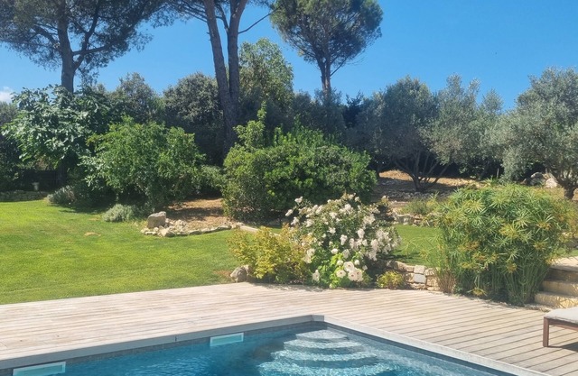 Relájese y descanse en el Golf de Calas - Villa con piscina