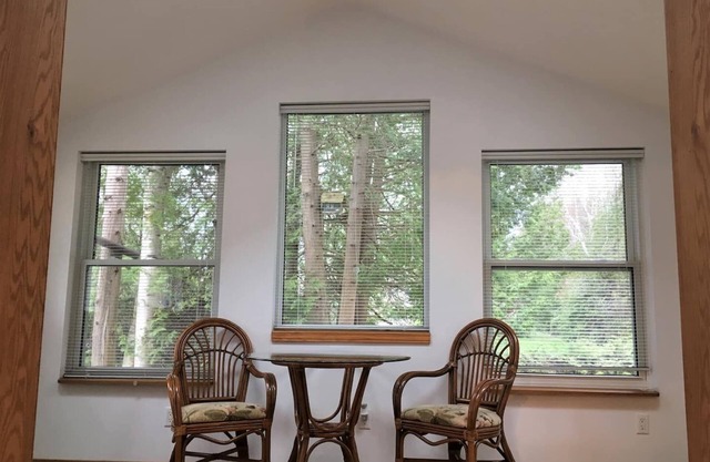 Feel the Space! Beautiful Three Bears' Cottage in Sauble Beach!