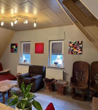 Ferien & Monteur Wohnung 1 - Little Afrika Extensive 5 Zimmer Wohnung