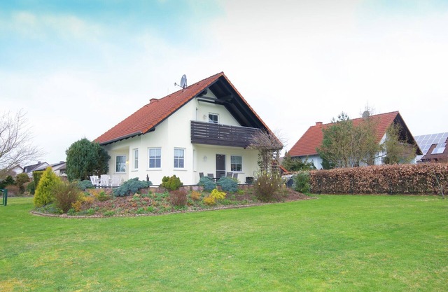 Ferienhaus en Hessen con grandes jardines