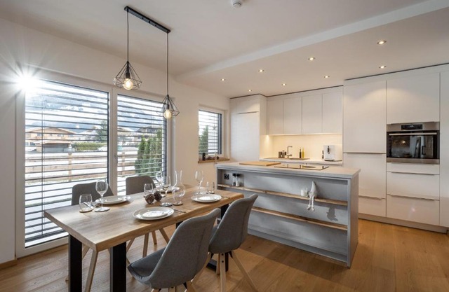 Ferienwohnung Tirolglück mit großem Garten