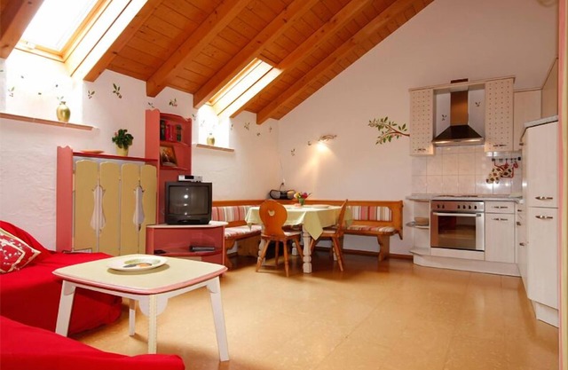 Apartamento "Cereza" 55 m² hasta 4 personas, 2. Primer piso, 2 dormitorios separados, balcón orientado al este.