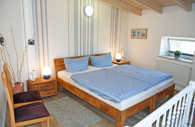 Ferienwohnung Luv (L) - Casa de vacaciones en el puerto de Altefähr