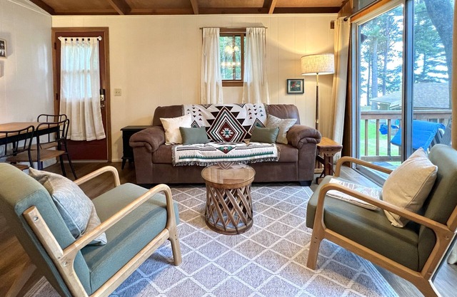 Casita - Pescador y Cabaña Ideal para las familias en la costa del norte de Trout Lake.