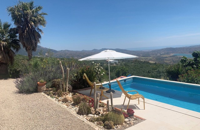 Finca Villa Verde, piscina privada, jardin grande