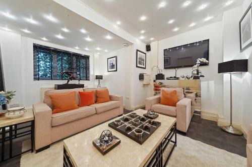 Finest Retreats - Regents View