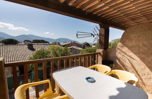 Fior du Mare a 80 m de la playa: vistas al mar y a la montaña, terraza privada, A/C y Wi-Fi