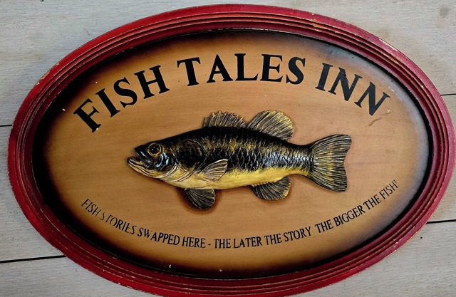 Fish Tales Inn - Elegant Lakeside Whimsy