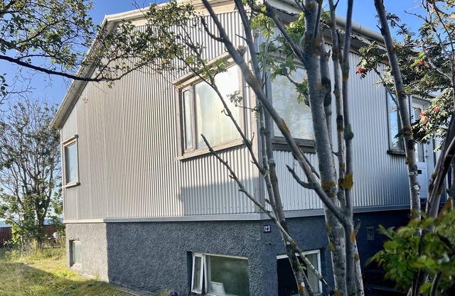 Fisherman’s home near the ocean - Reykjavík