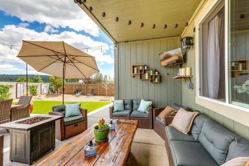 Flagstaff Home with Backyard Oasis 38 Mi to Sedona!