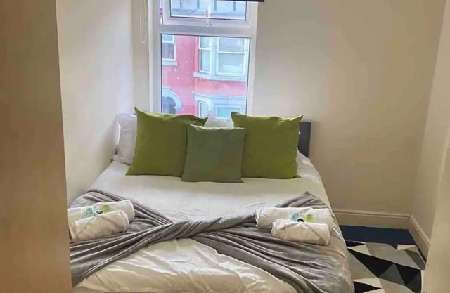 Flat 3, 52 Sneinton Hermitage Nottingham NG2 4BS