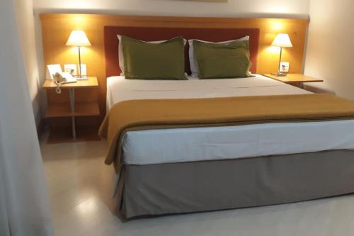 Flat com Sacada - Região Ibirapuera próximo vários Hospitais e UNIFESP