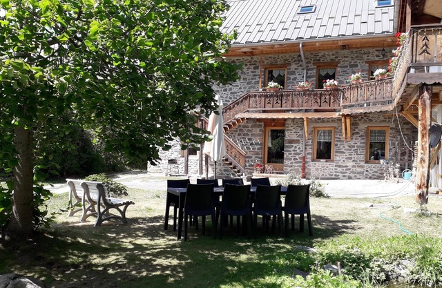 Apartamento en casa de piedra