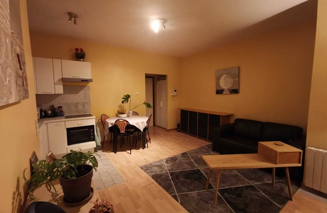 Piso para dejar Bruselas centro cerca del metro Schuman