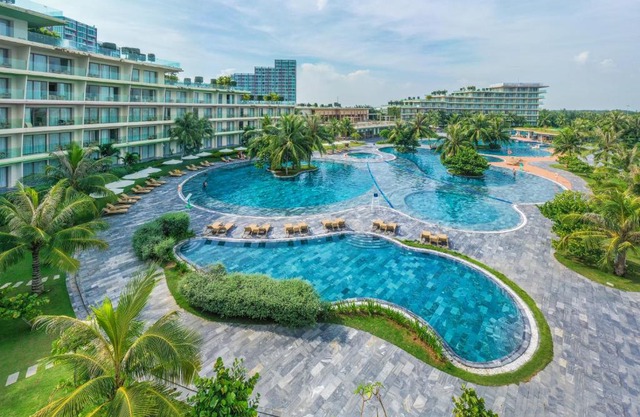 FLC Luxury Hotel Samson